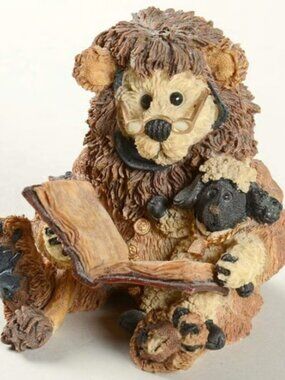 Caledonia-As The Narrator - 2412 - Holiday Pageant Series by Boyds Bears BOXED